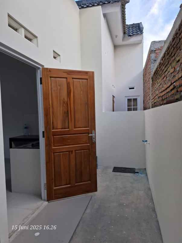 rumah siap huni dalam cluster di banyumanik semarang