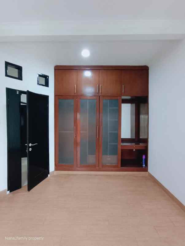 rumah siap huni di area rawa belong jakbar