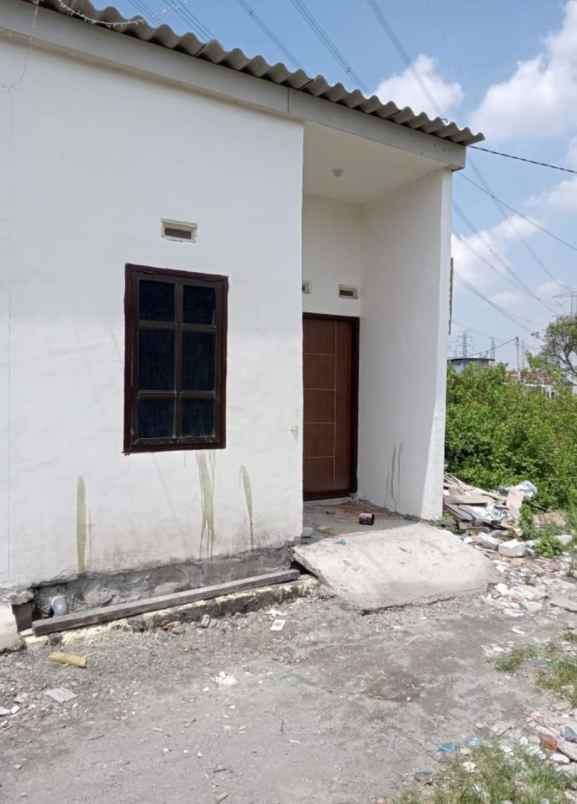 rumah siap huni surabaya barat
