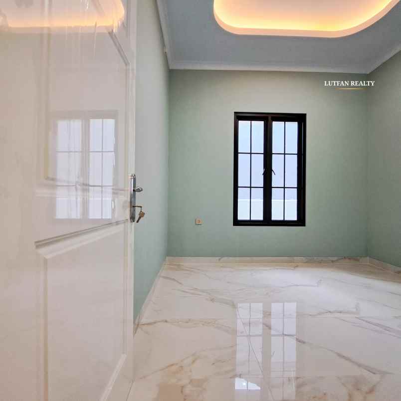 rumah skandinavian jagakarsa non cluster