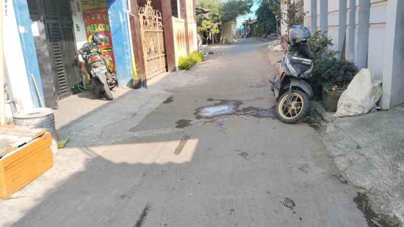 rumah strategis d pemukiman