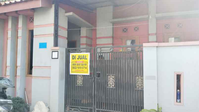 rumah strategis d pemukiman