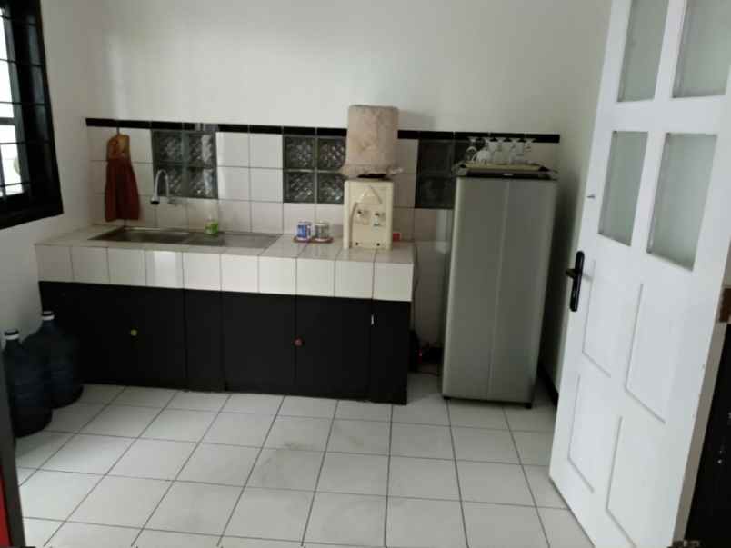 rumah strategis sebelah setrasari mall bandung