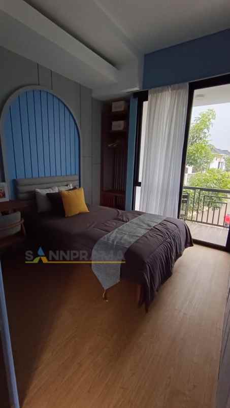 rumah suasana resort di kaki gunung salak bogor