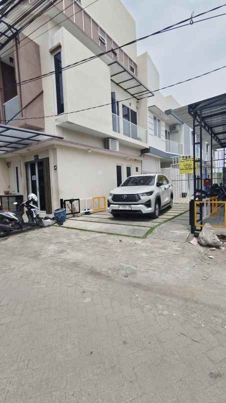 rumah surabaya 400 jutaan di bulak setro surabaya