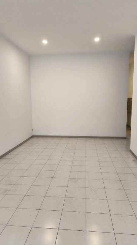 rumah taman holis indah 1 dekat cibolerang tki bandung