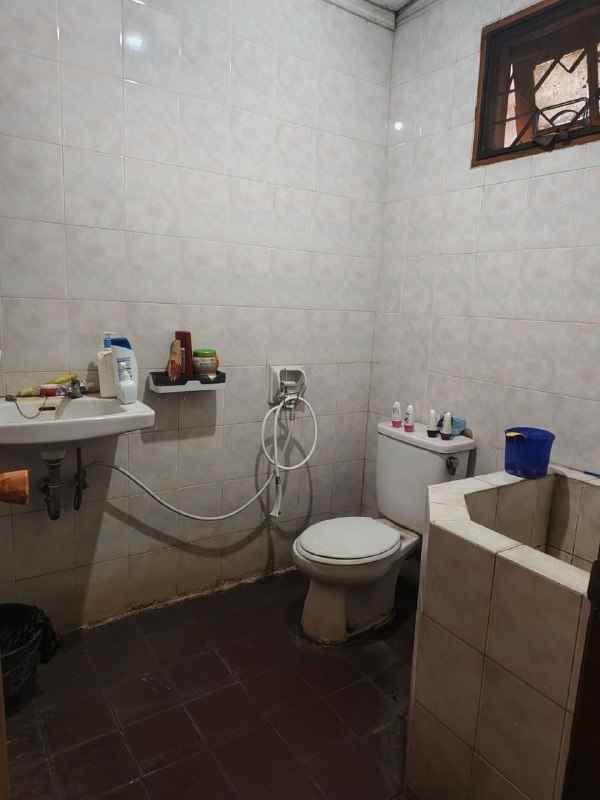 rumah vila valensia hadap timur full pdam