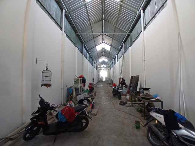 sewa gudang 600m di jalan kedung cowek bulak surabaya