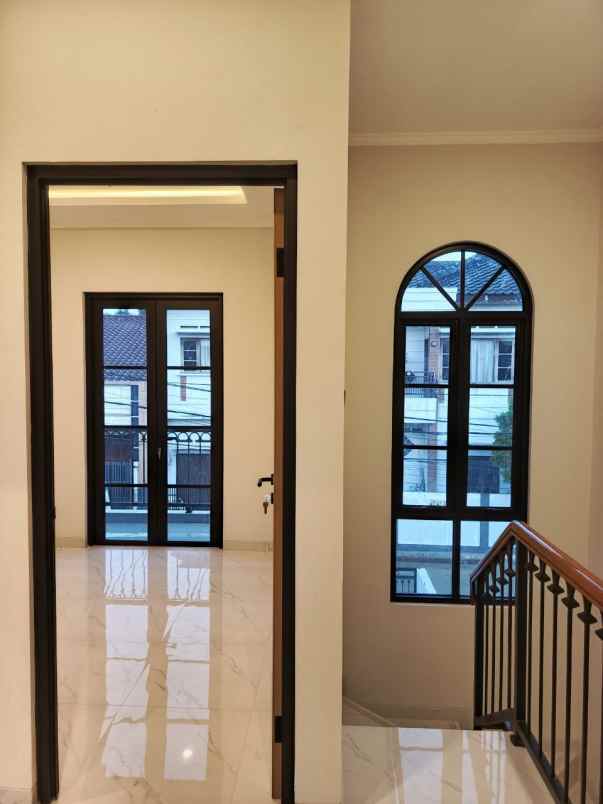 siap huni rumah baru 2 lantai di jatiranggon