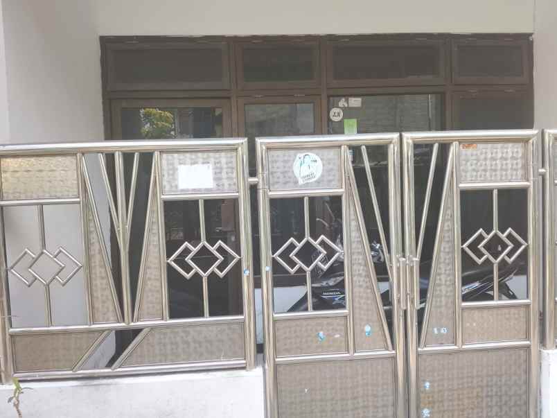 tambak arum rumah 2 lantai dekat dengan rs suwandi