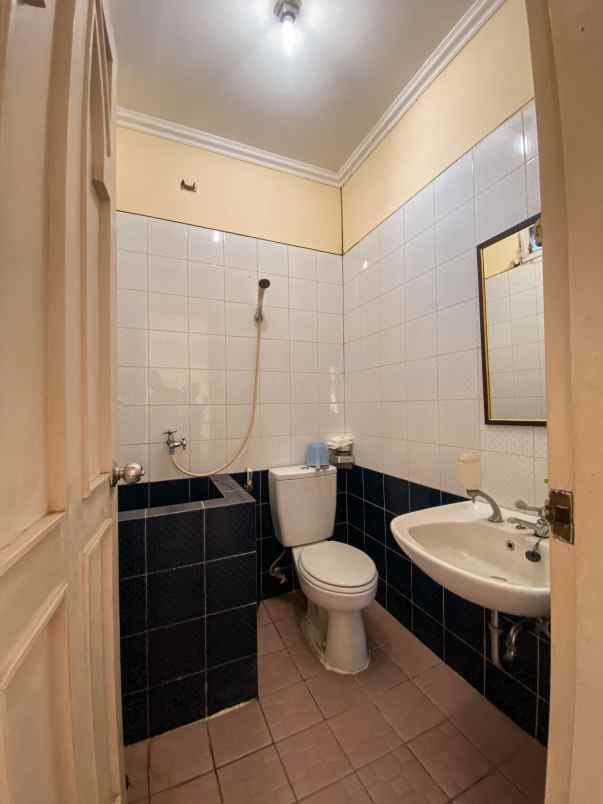 townhouse mewah 2 lantai di jagakarsa jakarta selatan