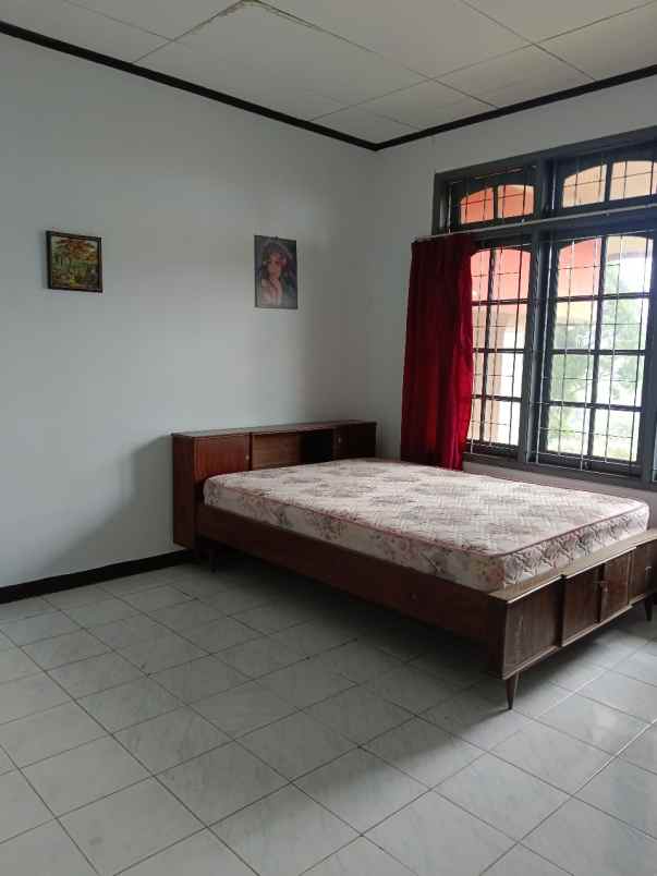 villa puncak dijual dekat istana negara cipanas