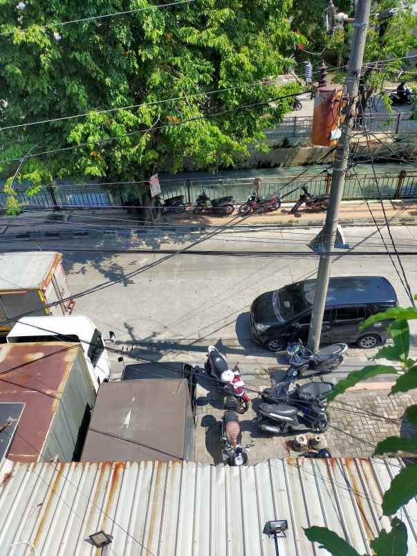 di sewakan ruko tlogosari