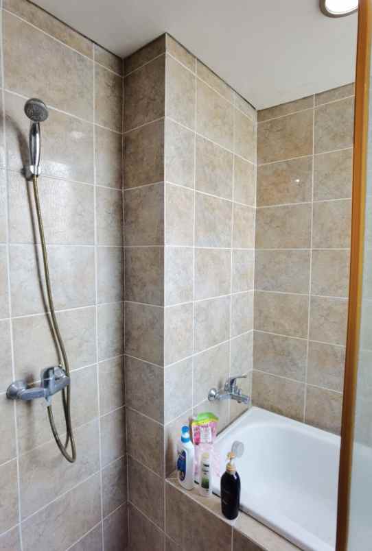 dijual apartemen mewah kemang village 3br maid room