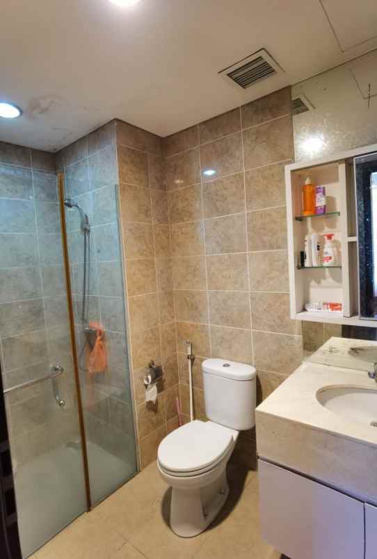 dijual apartemen mewah kemang village 3br maid room