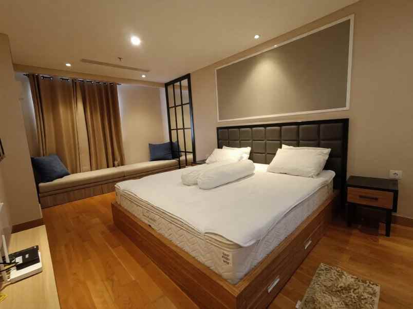dijual apartemen one east residence