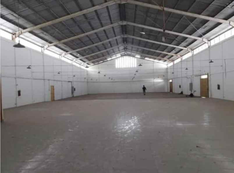 dijual gudang lokasi strategis di sukoharjo