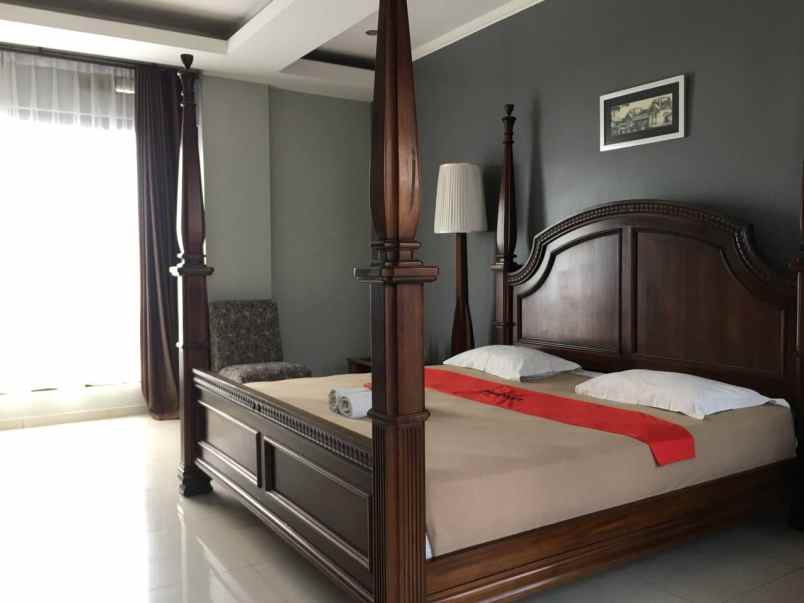 dijual hotel jl sayap lembang