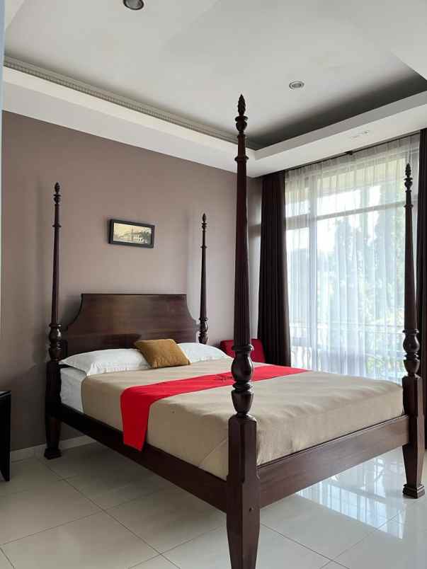 dijual hotel jl sayap lembang