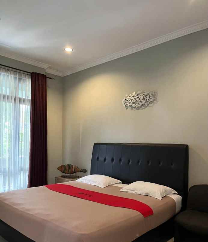 dijual hotel jl sayap lembang