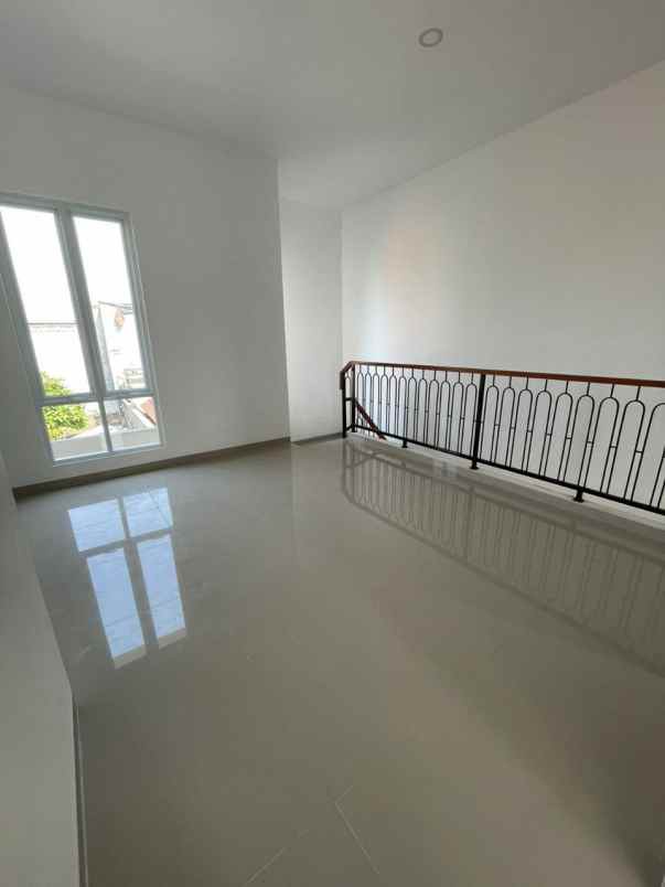 dijual kost komplek deplu bintaro