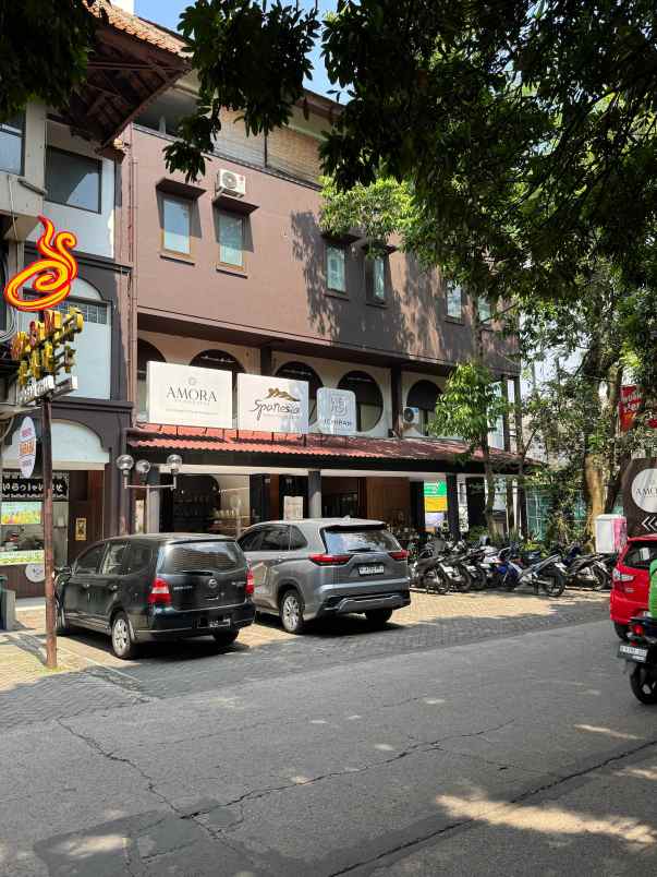 dijual murah ruko setrasari mall