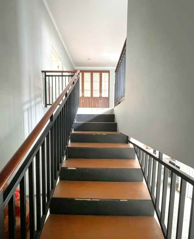 dijual ruko gudang kantor eramas