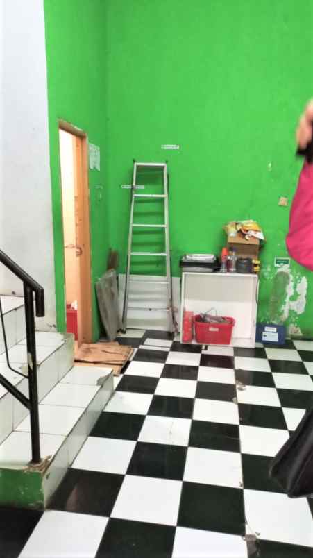 dijual ruko gudang kantor jalan raya hankam