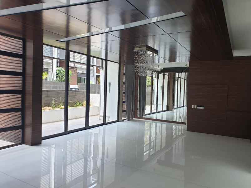 dijual ruko gudang kantor jl bouelavard famili utara