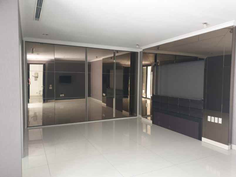 dijual ruko gudang kantor jl bouelavard famili utara