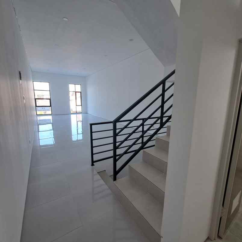 dijual ruko gudang kantor jl kuningan raya antapani