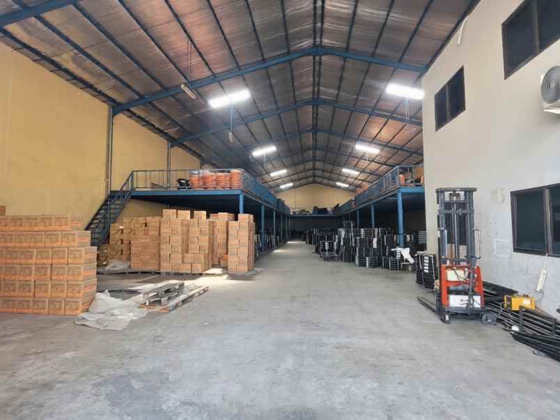 dijual ruko gudang kantor jl margomulyo jaya