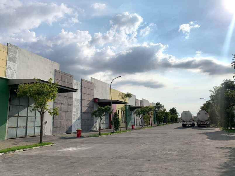 dijual ruko gudang kantor manyar mas karimun