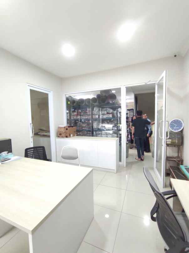 dijual ruko istimewa siap pakai di cbd green lake city