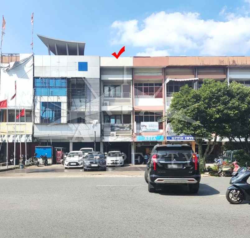 dijual ruko jalan utama gajahmada kota pontianak