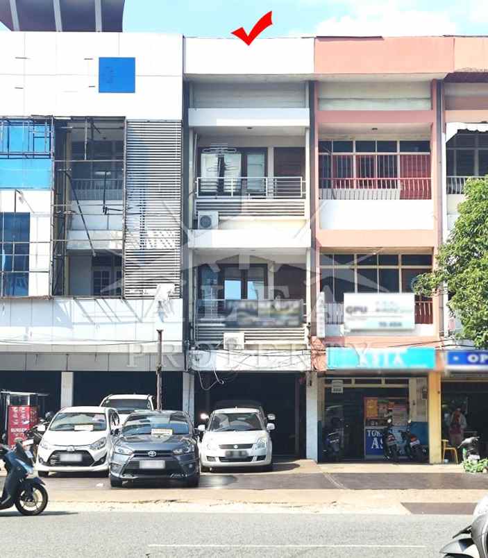 dijual ruko jalan utama gajahmada kota pontianak