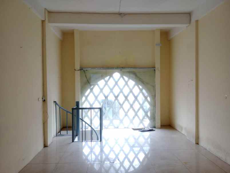 dijual ruko siap usaha di depok lt 80m lb 180m