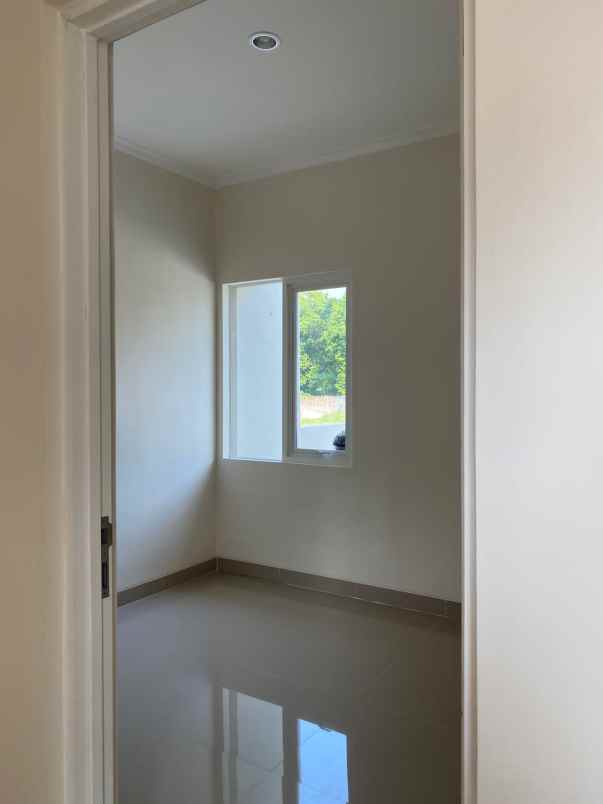 dijual rumah 1 km ke jl jogja solo dan tol