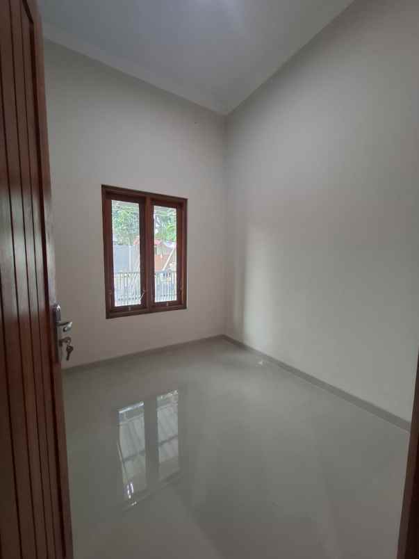 dijual rumah 1 km pemda sleman