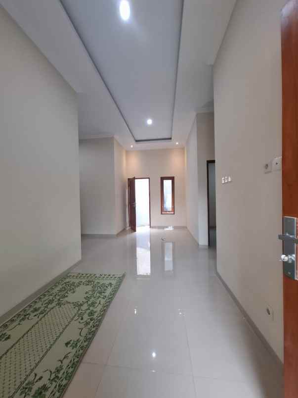 dijual rumah 1 km pemda sleman