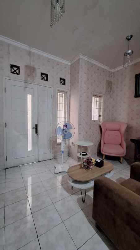 dijual rumah 123 jln boulevard grand