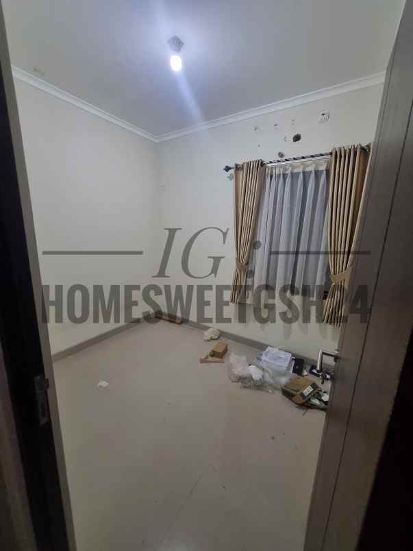 dijual rumah 2 lantai di gunung sindur