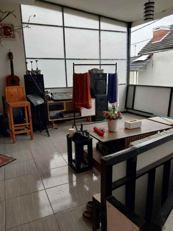 dijual rumah 2 lantai termurah dekat ke kota bandung