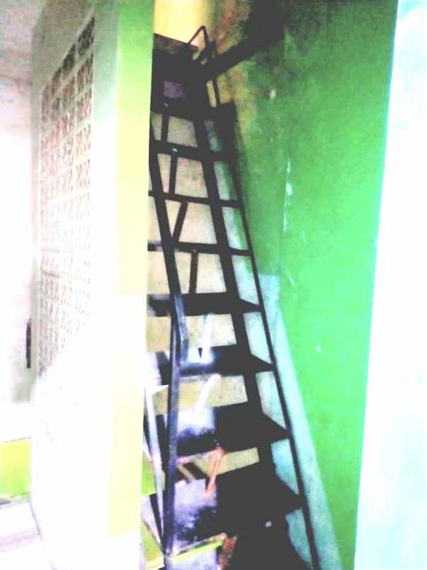 dijual rumah 3 lantai johar baru kosongan