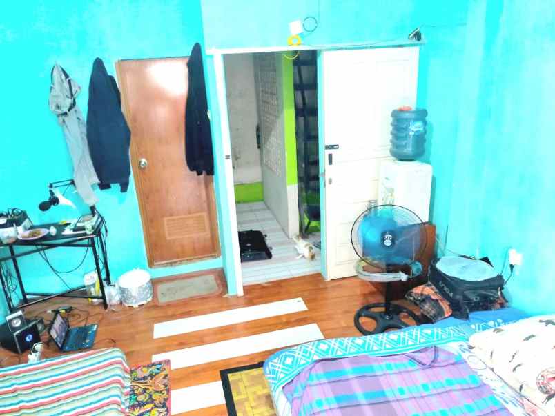 dijual rumah 3 lantai johar baru kosongan