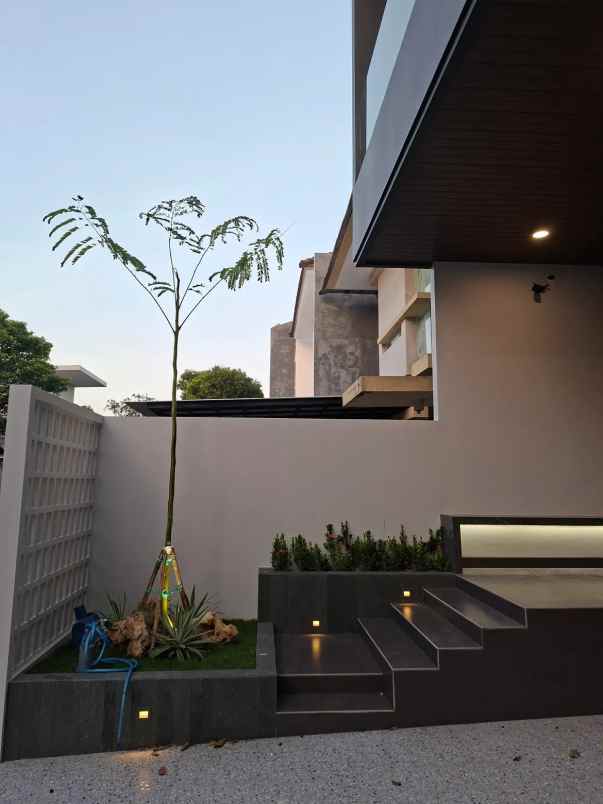 dijual rumah alam hijau citraland