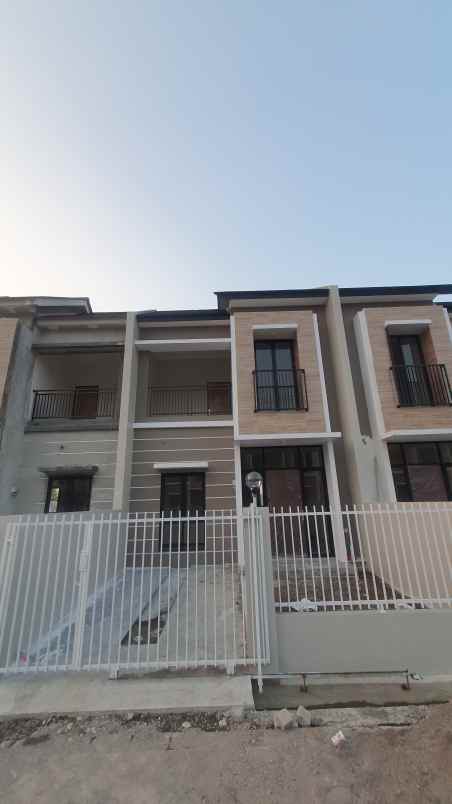 dijual rumah alana gunungsari