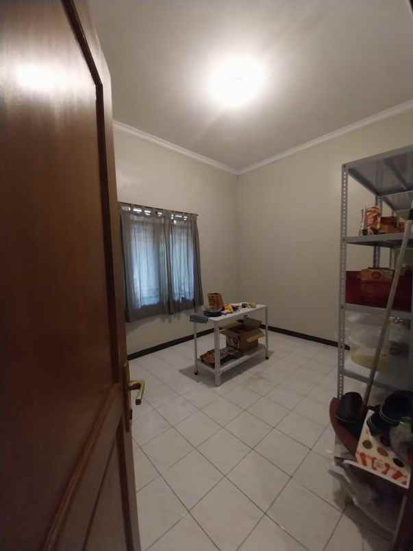 dijual rumah arcamanik endah