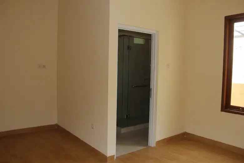 dijual rumah asri bangunan baru di tanah kusir