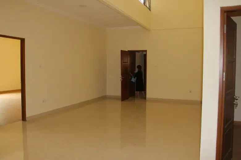 dijual rumah asri bangunan baru di tanah kusir